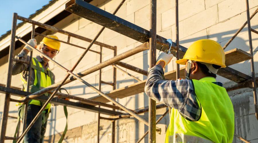 Professional fairlawn roofing services in Poth, TX